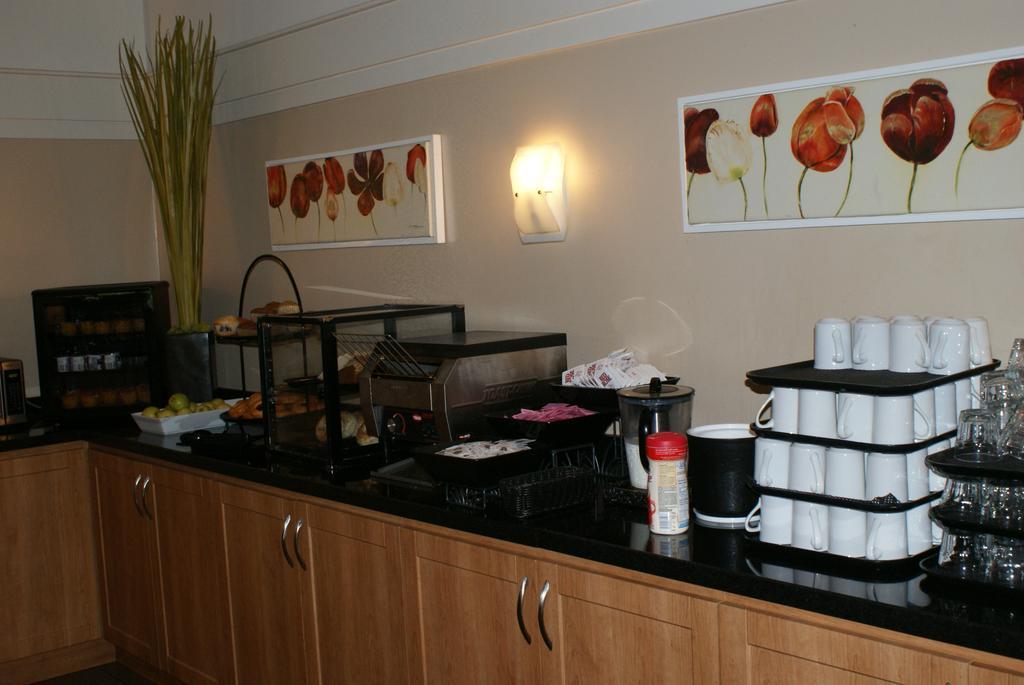 Royal Brock Hotel กวัลฟ์ ภายนอก รูปภาพ